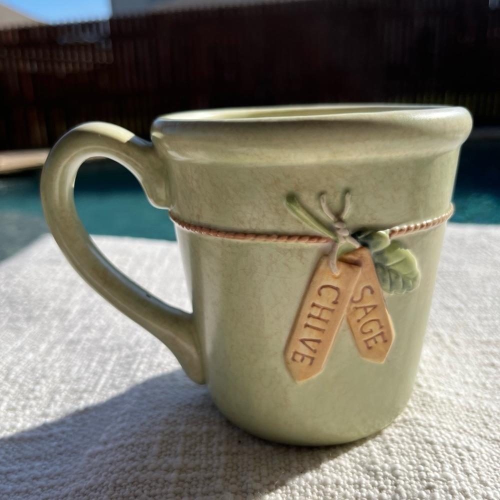 Vintage Hallmark Natures Mug Marjolein Bastin garden themed mug has bee inside